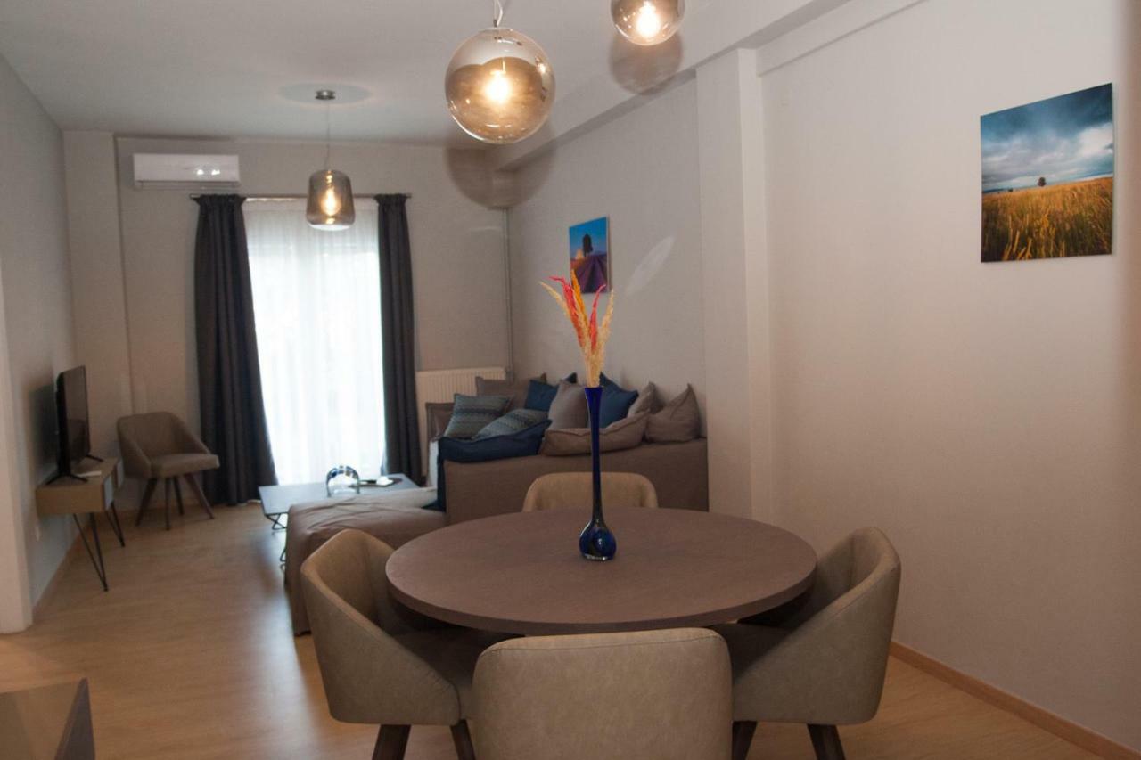 Stylish Zoi's Next To Helexpo, White Tower Appartement